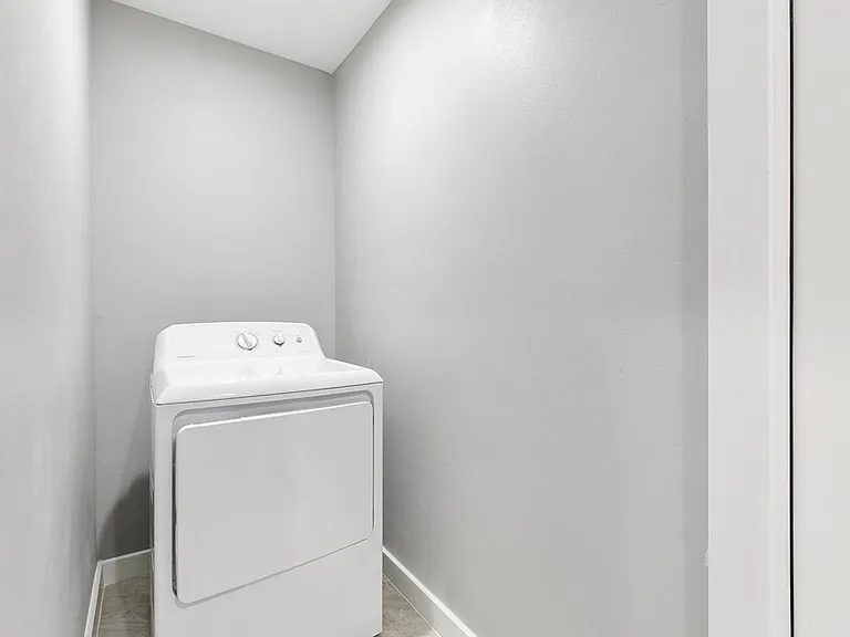 4 Augusta Dr — Photo 16