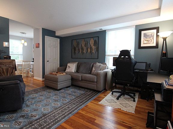 3rd image of 2816 S Abingdon St #A