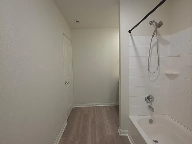 305 Lone Mountain Dr — Photo 24