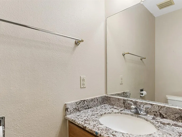 10810 Sugar Hill Dr #B — Photo 12
