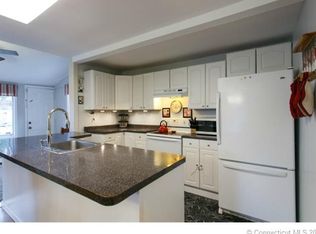 100 Coles Rd, Cromwell, CT 06416