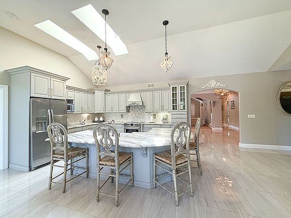 5th image of 1787 Kathleen Ct #1787