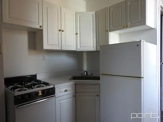 Rented by Point NYC | media 33