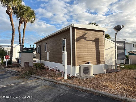 4th image of 671 Galaxy Ln #192