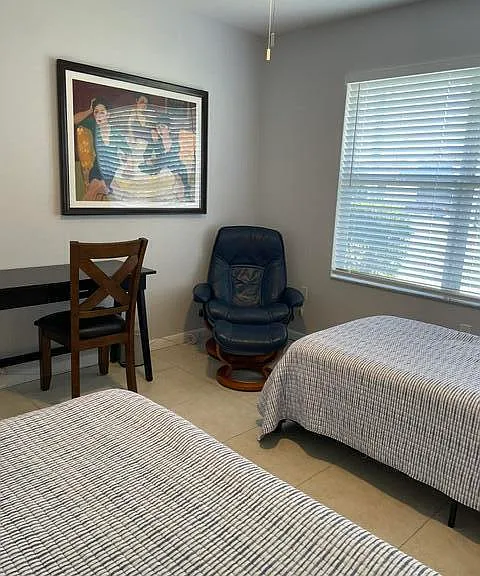 821 SW 13th Ct — Photo 25