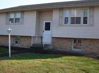 29 W 5th St, Nazareth, PA 18064