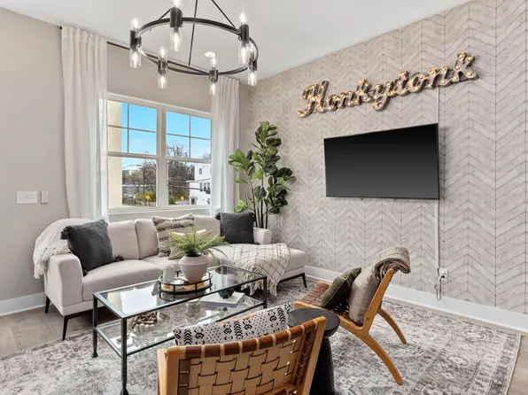 1407 Napoleon St, Nashville, TN 37207