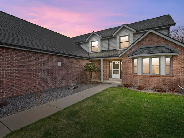 1511 Prairie LANE, Hubertus, WI 53033