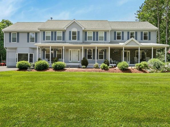 11 Longwood Dr, Lunenburg, MA 01462