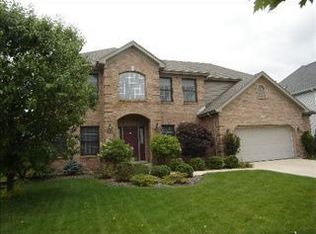 2228 Hillsboro Ln, Naperville, IL