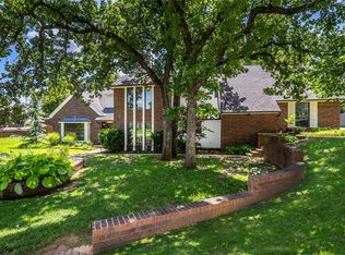 1504 Canary Pl, Edmond, OK 73034