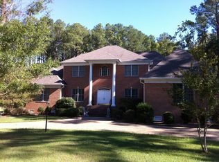 13 Edinburgh Ln, Hampton, VA 23669