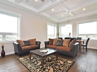 2711 N Washtenaw Ave #3, Chicago, IL 60647