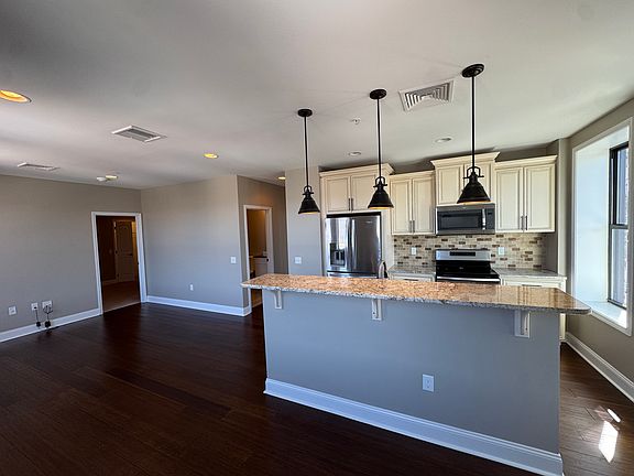 2nd image of 11 W Market St APT 1101
