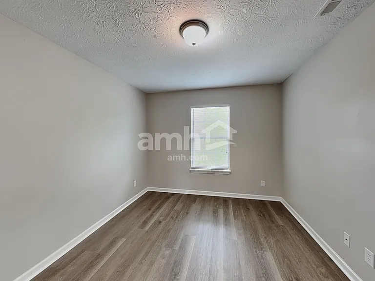 1127 Fiesta Dr — Photo 11