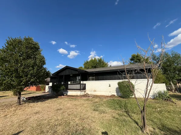 1312 SE Barclay Rd, Lawton, OK 73501