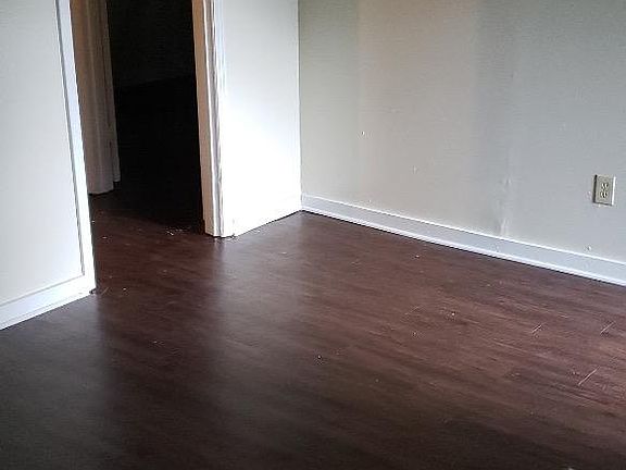 5th image of 2720 Spottswood Ave