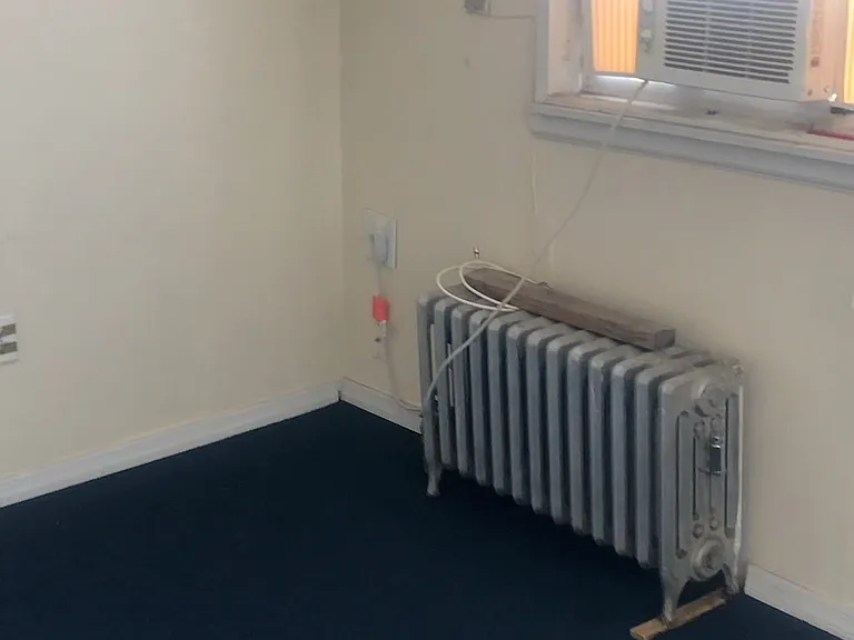 517 Harrison Pl — Photo 1