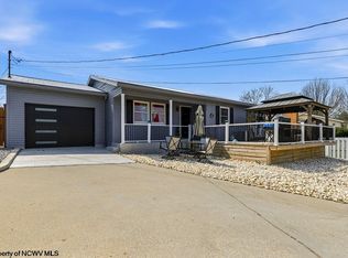 916 Cottonwood Ct, Morgantown, WV
