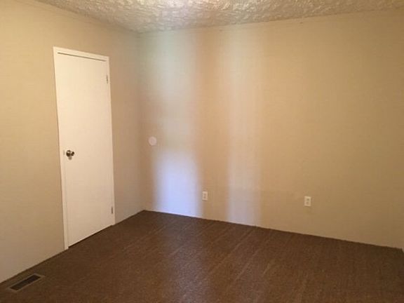 3rd image of 58 Cowart Ln