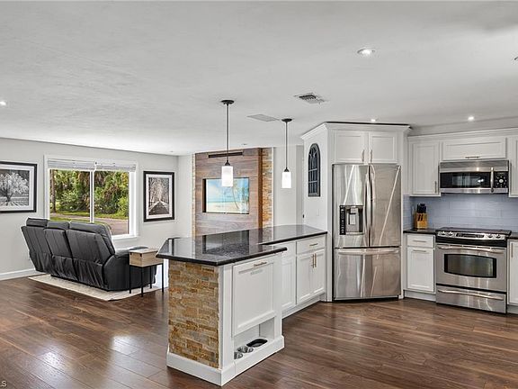 3rd image of 210 29th St SW