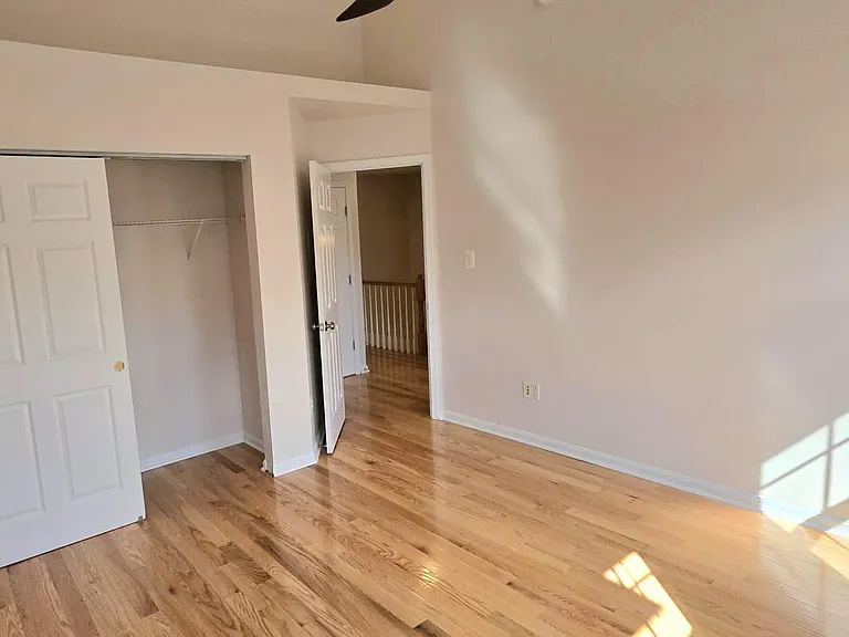 44272 Silkworth Ter — Photo 34