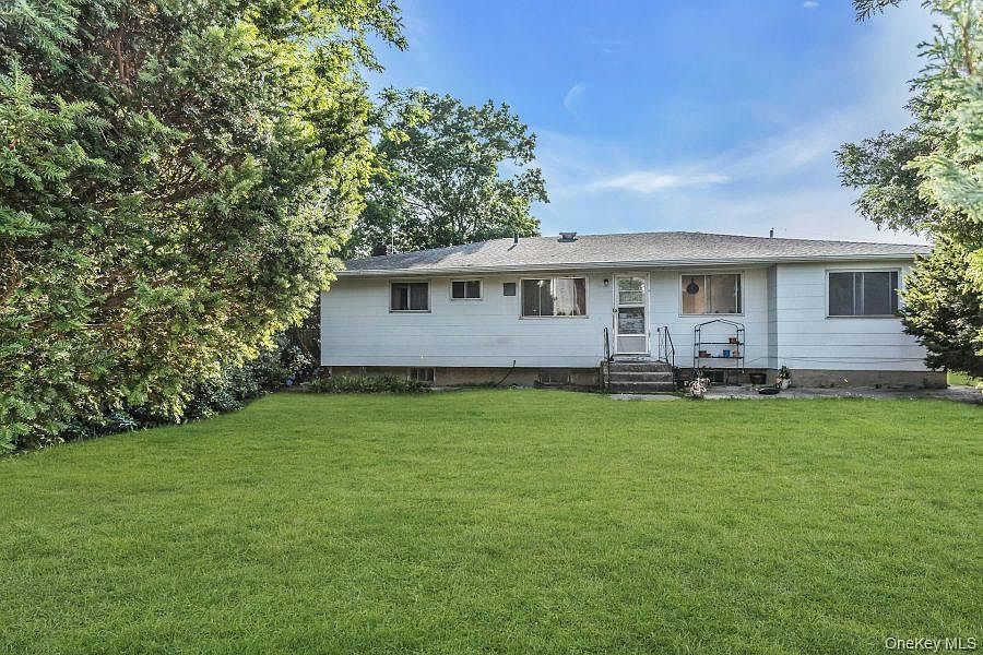 1st image of 61 Redwood Lane