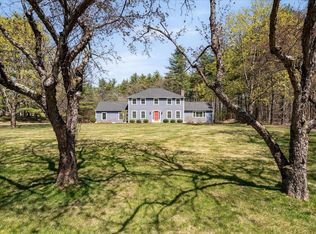 3 Crestwood Dr, Hollis, NH 03049