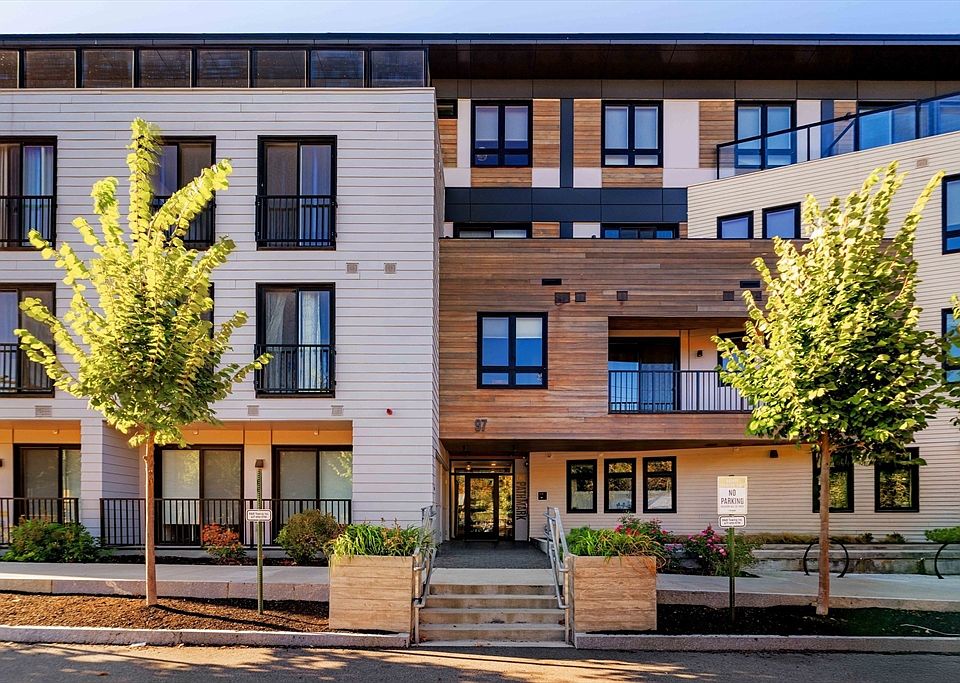 1st image of 97 Elmwood St #102