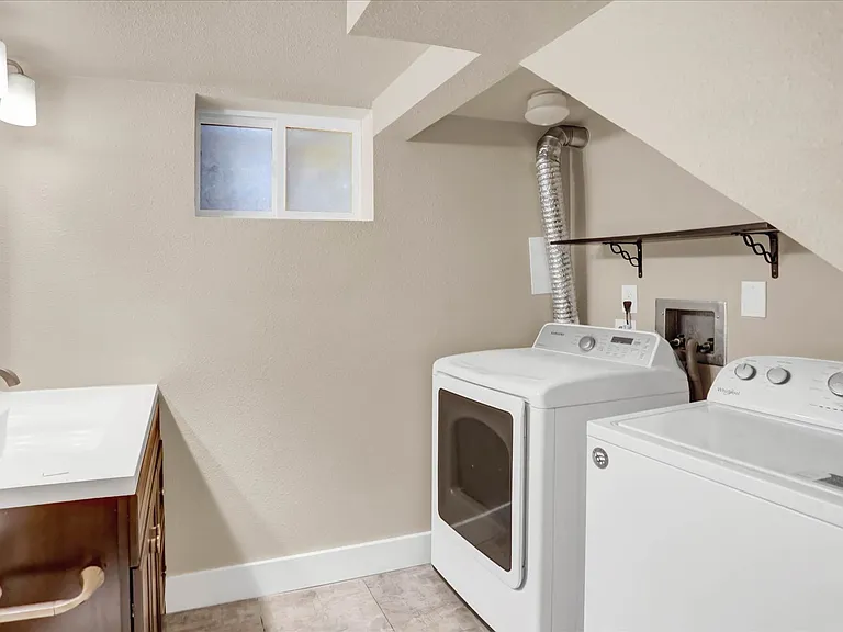5423 S Fox St — Photo 12
