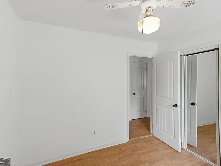 4400 Winding Creek Dr — Photo 16