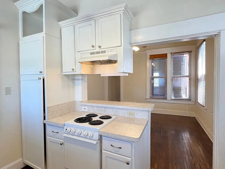 109 NW 20th St #203 — Photo 7