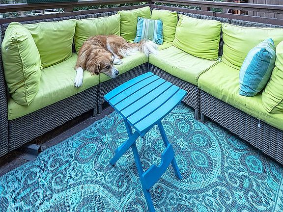 Front deck