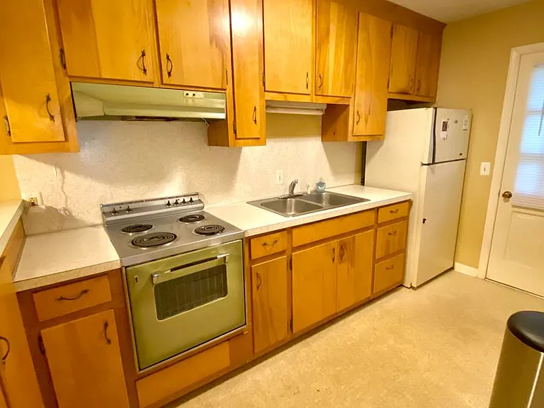 106 Strode Cir — Photo 16
