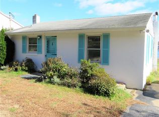 15 N Edgewood Rd, Niantic, CT 06357