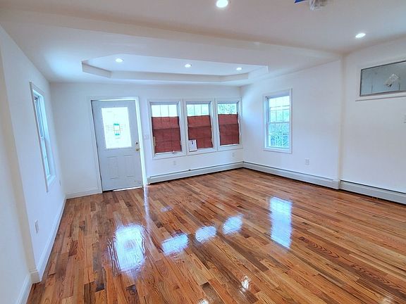 3rd image of 8966 134th St