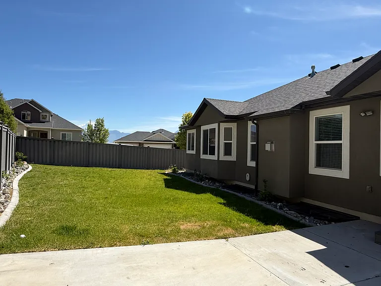 7081 N Hollow View Ct — Photo 31