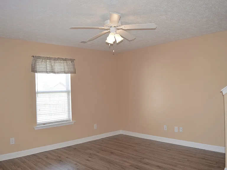 919 Tapoco Ct — Photo 5