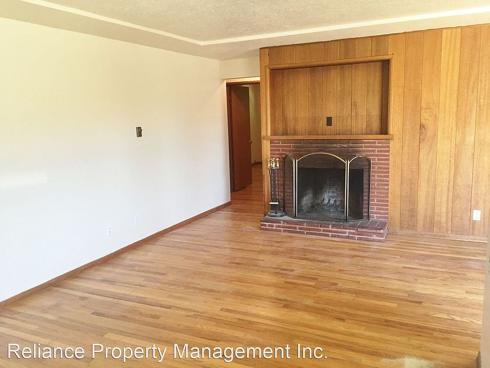 2nd image of 8035 SE Main St #10905358