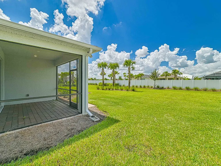 42218 Edgewater Dr — Photo 25