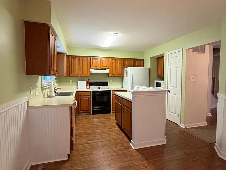 14611 Flower Hill Ct — Photo 17
