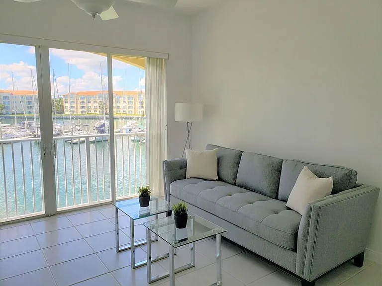 10 Harbour Isle Dr E #204 — Photo 9