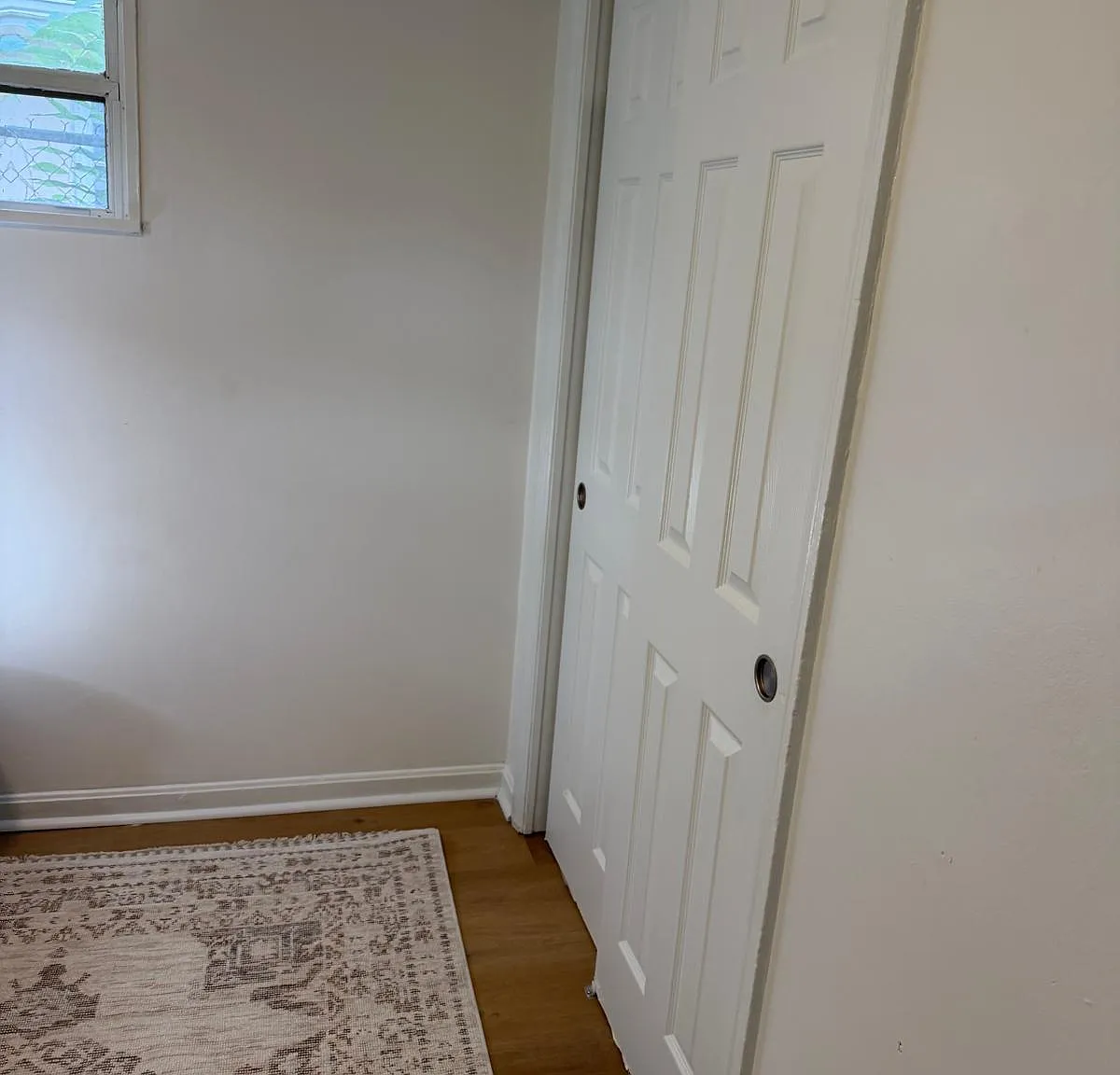 3 bed, 1.0 bath, 1250 sqft, $776 — Photo 4
