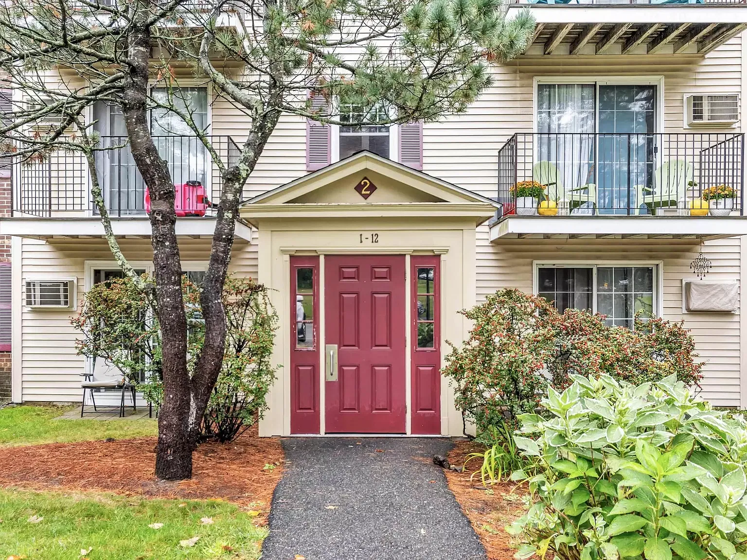 2 Autumn Leaf Dr — Photo 1