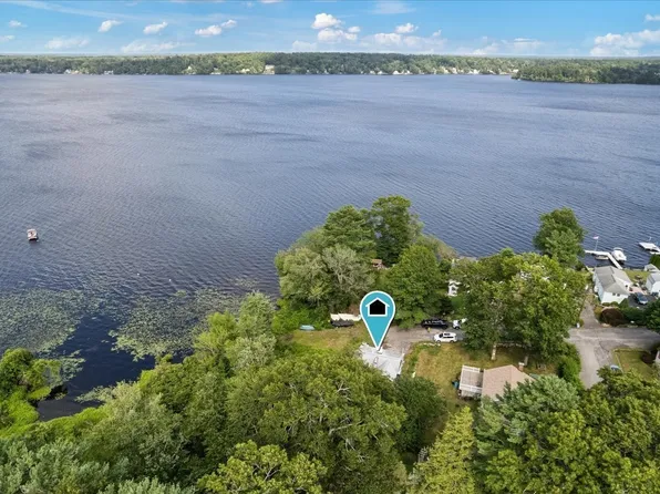 15 Charles St, Lakeville, MA 02347