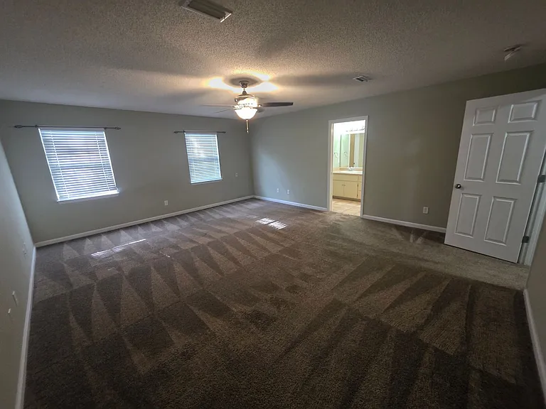 136 Jasmine Cir — Photo 12