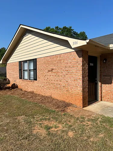 304/306 Fawn Ct Photo 1