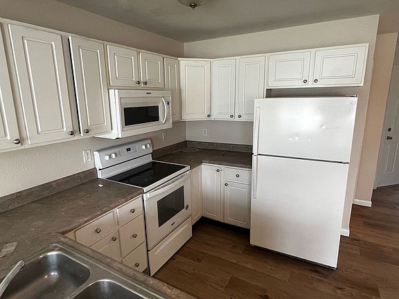 3rd image of 3742 Summer Sage Ct