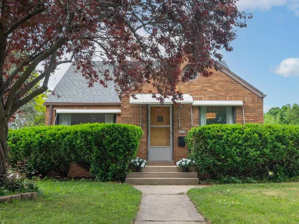 5532 N 11th STREET, Milwaukee, WI 53209