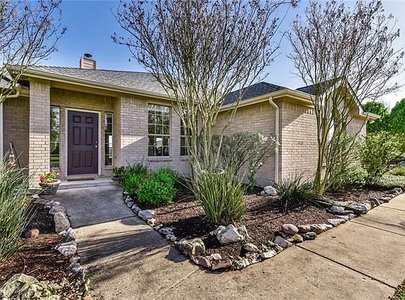 3rd image of 113 Guadalupe Dr
